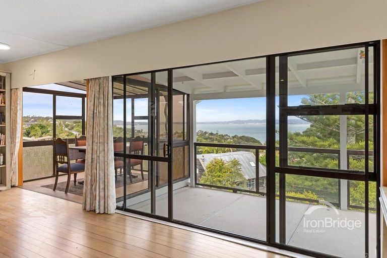Photo of property in 7 Sea Vista Avenue, Beach Haven, Auckland, 0626