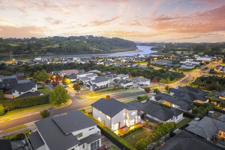 Photo of property in 8 Dinning Road, Riverhead, 0820