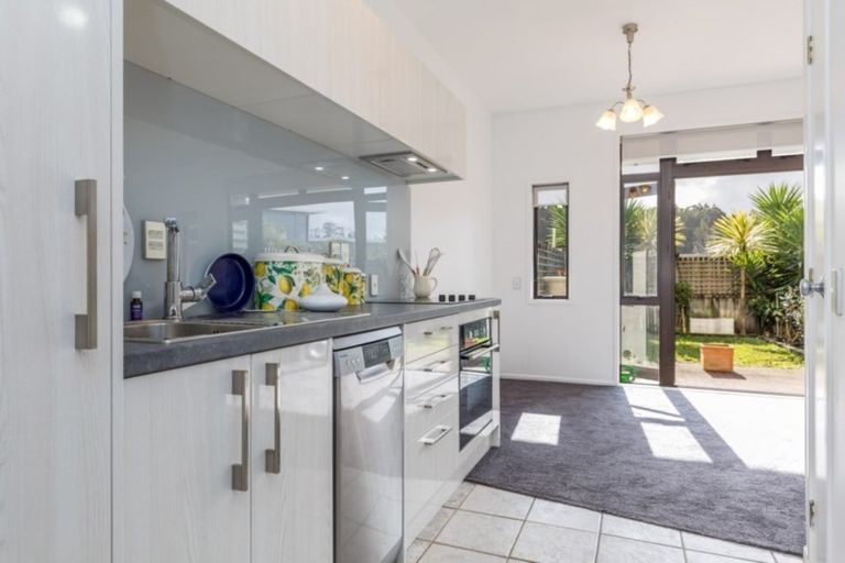 Photo of property in The Grange, 69/92 Bush Road, Albany, Auckland, 0632