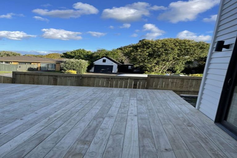 Photo of property in 49a Prince Regent Drive, Half Moon Bay, Auckland, 2012