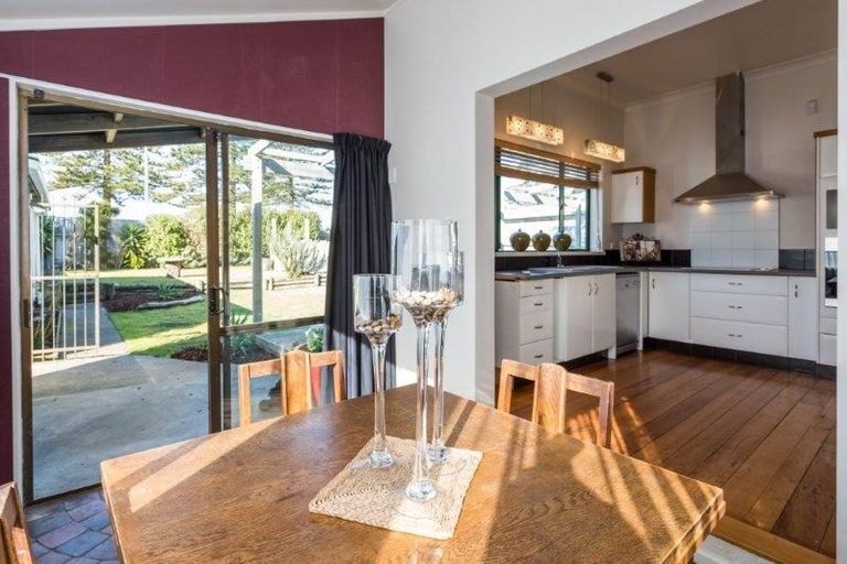 Photo of property in 8 Te Awa Avenue, Te Awa, Napier, 4110