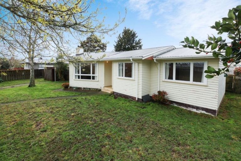 Photo of property in 2 Deanwell Avenue, Deanwell, Hamilton, 3206