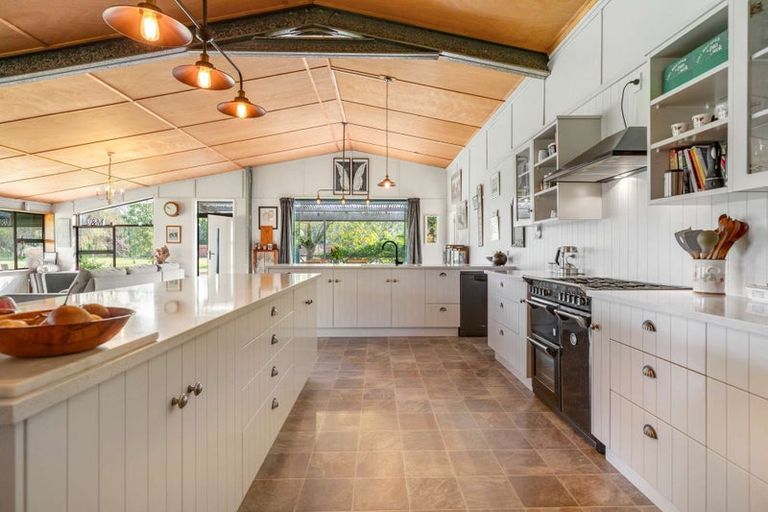 Photo of property in 6 Nikau Place, Edgecumbe, 3120