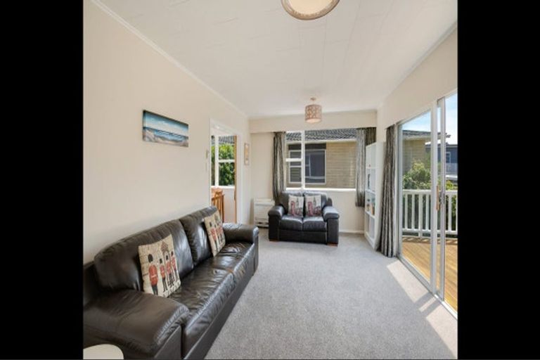 Photo of property in 55 Teoti Street, Paraparaumu Beach, Paraparaumu, 5032