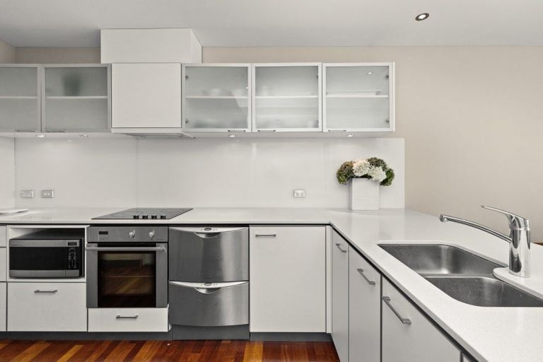 Photo of property in 503/7 Humber Street, Pandora, Napier, 4110