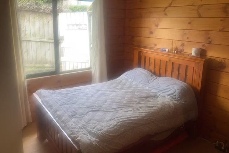 Photo of property in 1/3 Manutara Avenue, Forrest Hill, Auckland, 0620