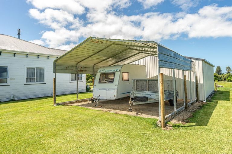 Photo of property in 23 Waitangi Road, Waverley, 4592