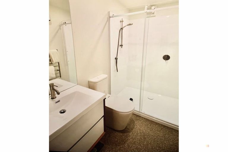 Photo of property in 43 Rhodes Street, Waimate, 7924