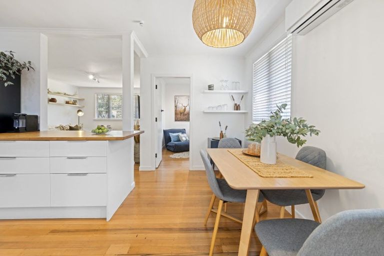 Photo of property in 99 Wallace Road, Mangere Bridge, Auckland, 2022