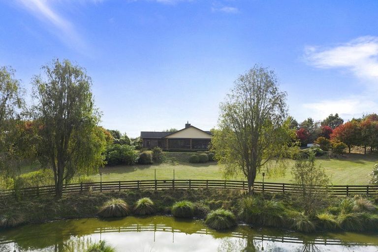 Photo of property in 35 Stonebrook Lane, Kelvin Grove, Palmerston North, 4470