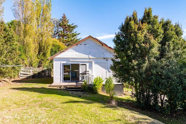 Photo of property in 52 Hurndall Street East, Maungaturoto, 0520