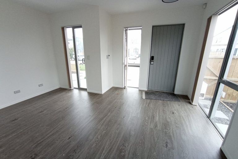 Photo of property in 30 Tumu Road, Papakura, 2110