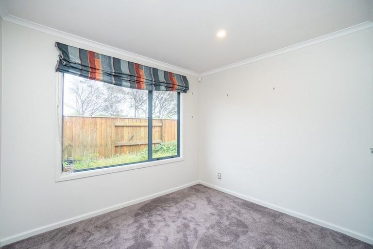 Photo of property in 64 Royal Oak Drive, Kelvin Grove, Palmerston North, 4414
