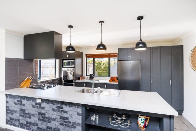 Photo of property in 6 Waipatere Court, Ashhurst, 4810