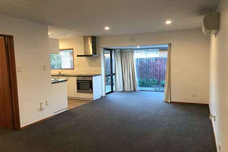 Photo of property in 6/4 Broadbent Street, Riccarton, Christchurch, 8041
