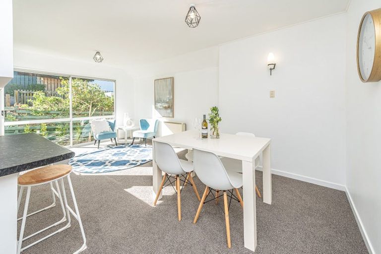 Photo of property in 49 Great North Road, Saint Johns Hill, Whanganui, 4501