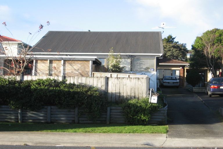 Photo of property in 1/16 Great South Road, Manurewa, Auckland, 2102