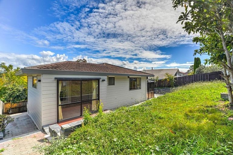 Photo of property in 71 Kennedy Avenue, Forrest Hill, Auckland, 0620