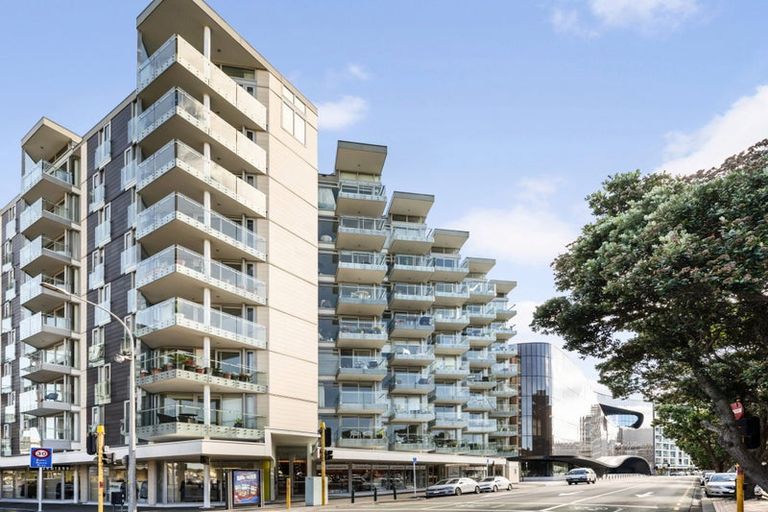 Photo of property in Piermont Apartments, 6e/82 Cable Street, Te Aro, Wellington, 6011