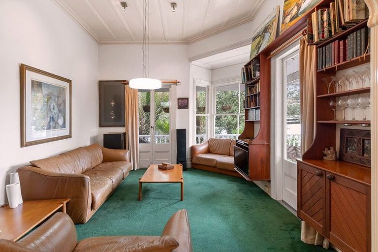 Photo of property in 25 Princes Street, Northcote Point, Auckland, 0627