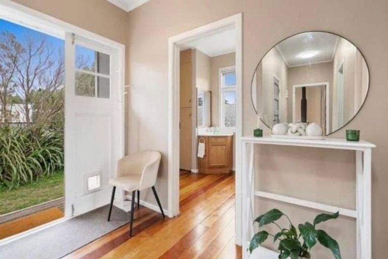 Photo of property in 53 Waite Street, Featherston, 5710