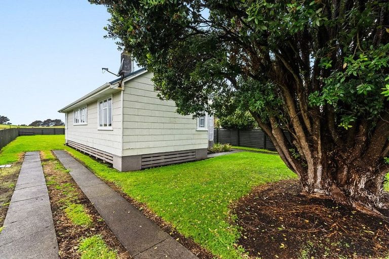 Photo of property in 16 Manchester Street, Patea, 4520