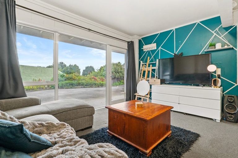 Photo of property in 67 Eugenia Rise, Totara Heights, Auckland, 2105