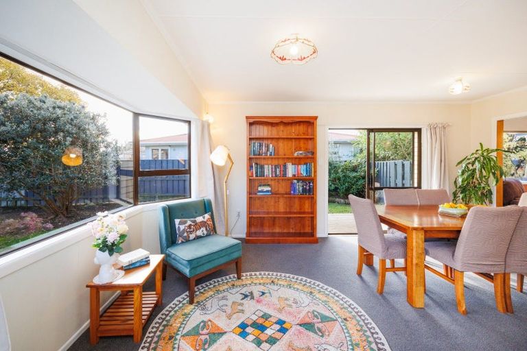 Photo of property in 2 Oban Place, Awapuni, Palmerston North, 4412