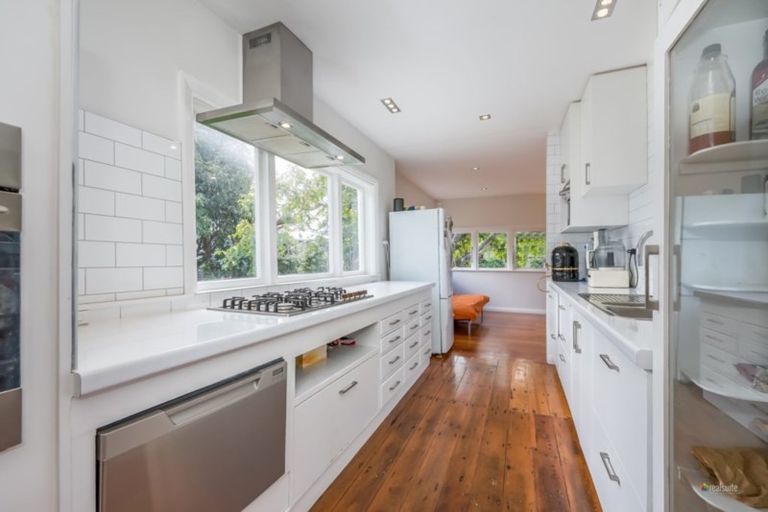 Photo of property in 17 Nikau Grove, Woburn, Lower Hutt, 5010