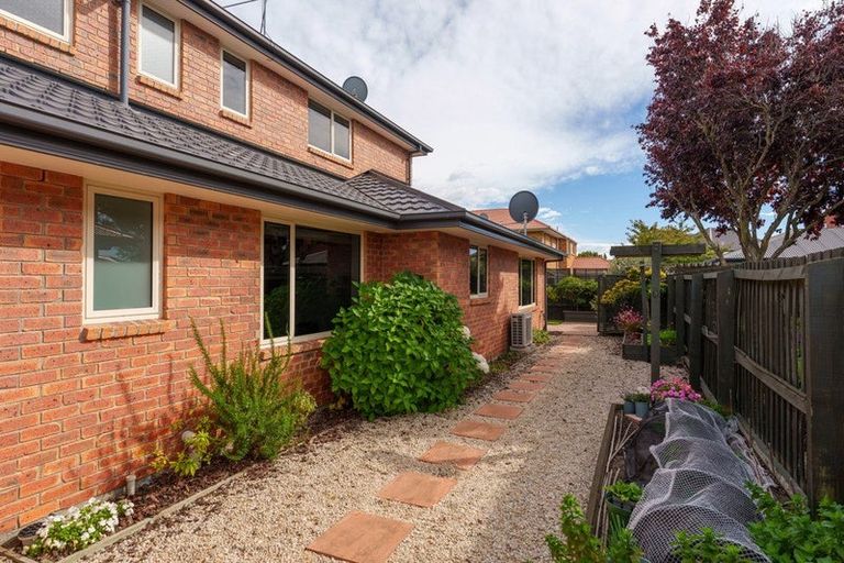 Photo of property in 9 Saint Clair Close, Harewood, Christchurch, 8051