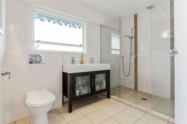 Photo of property in 37 Toroa Street, Torbay, Auckland, 0630