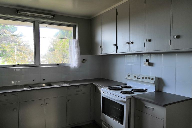 Photo of property in 143 Waimumu Road, Massey, Auckland, 0614