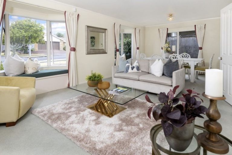 Photo of property in 24 Fremantle Place, Pakuranga Heights, Auckland, 2010