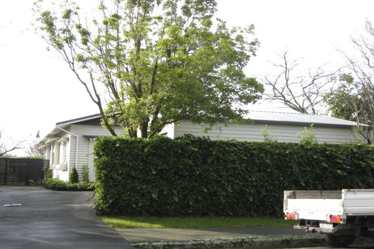 Photo of property in 52 Bretts Road, St Albans, Christchurch, 8052