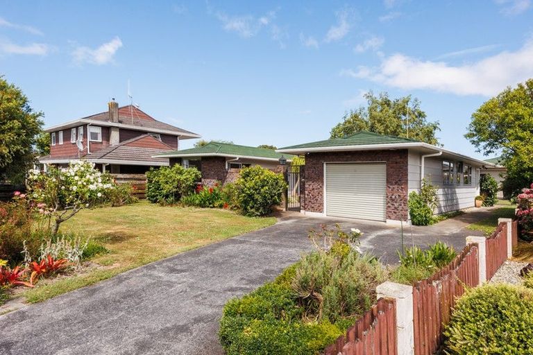 Photo of property in 14 Wedgwood Grove, Highbury, Palmerston North, 4412