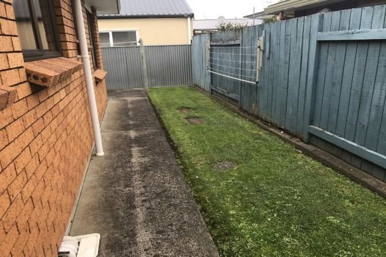 Photo of property in 4 Edgecombe Court, Roslyn, Palmerston North, 4414