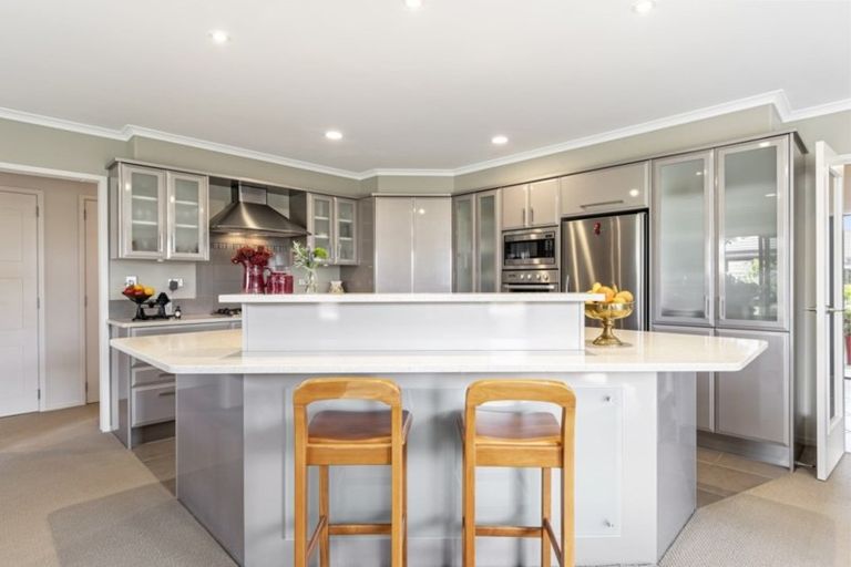 Photo of property in 5 Ohope Place, Papamoa Beach, Papamoa, 3118