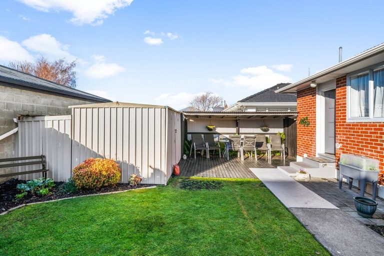 Photo of property in 1/310 Main North Road, Redwood, Christchurch, 8051
