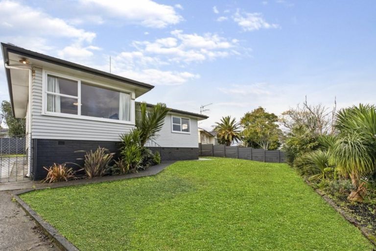 Photo of property in 24 Hobart Crescent, Wattle Downs, Auckland, 2103