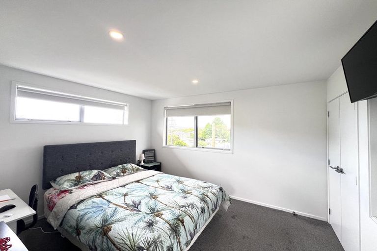 Photo of property in 3/24 Kelwyn Road, Kelston, Auckland, 0602