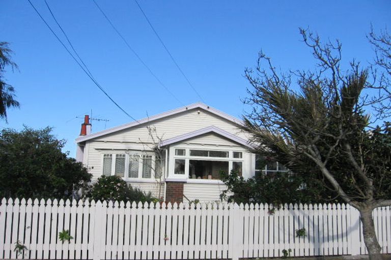 Photo of property in 42 Bristol Square, Hutt Central, Lower Hutt, 5010