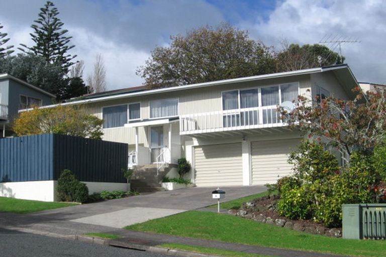 Photo of property in 50 Mayfair Crescent, Mairangi Bay, Auckland, 0630