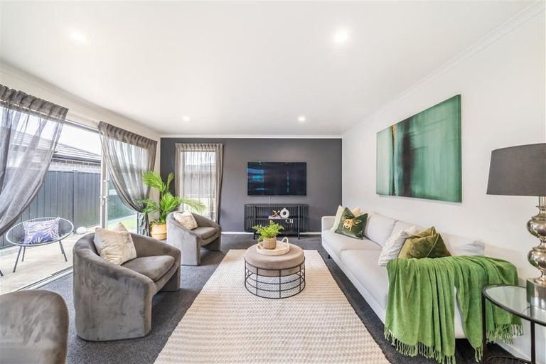 Photo of property in 28 Fenwick Crescent, Wallaceville, Upper Hutt, 5018