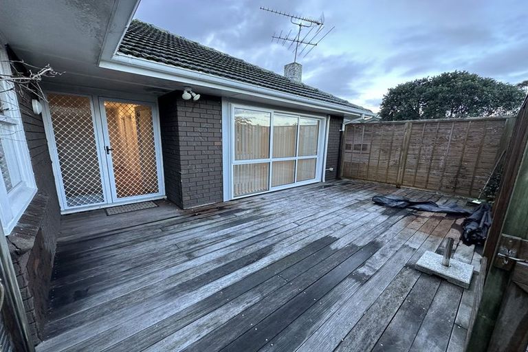 Photo of property in 42 Hilling Street, Titirangi, Auckland, 0604