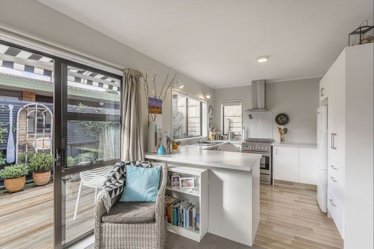 Photo of property in 57b Seaview Road, Paraparaumu Beach, Paraparaumu, 5032