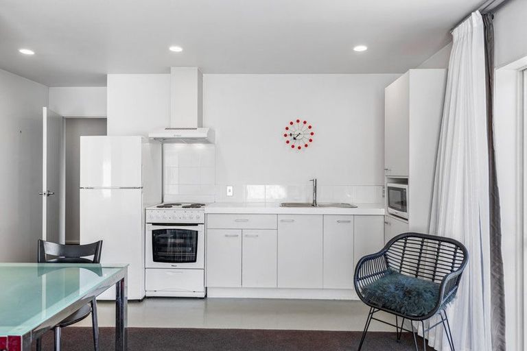 Photo of property in 21 Hendrika Court, Hobsonville, Auckland, 0618