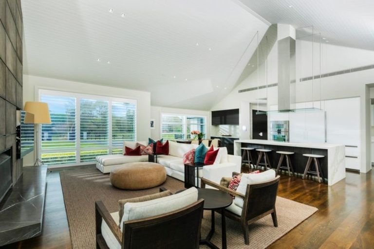 Photo of property in 17 Brookvale Lane, Taupaki, Henderson, 0782