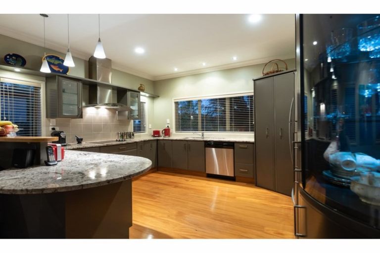 Photo of property in 18 Bermuda Drive, Papamoa Beach, Papamoa, 3118