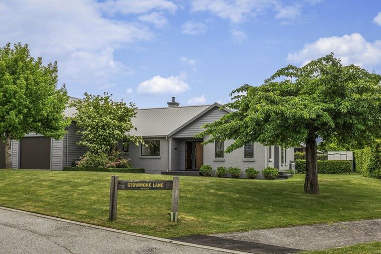 Photo of property in 2 Stowmore Lane, Lower Shotover, Queenstown, 9371