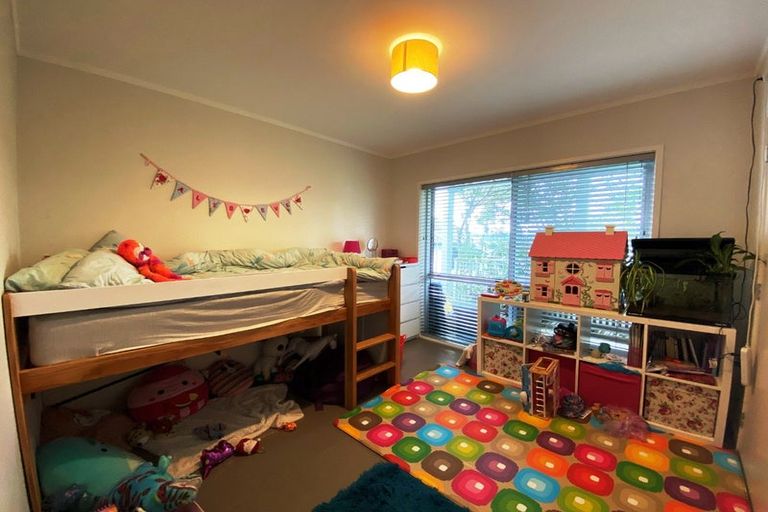 Photo of property in 43a Marellen Drive, Red Beach, 0932